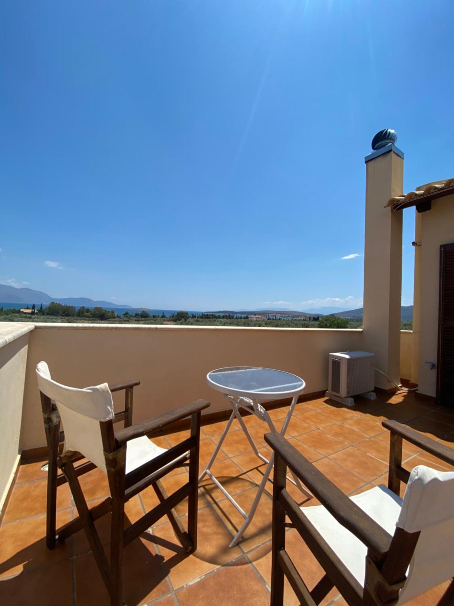 Georges Villa Galaxidi, Family, Pool And Garden Экстерьер фото