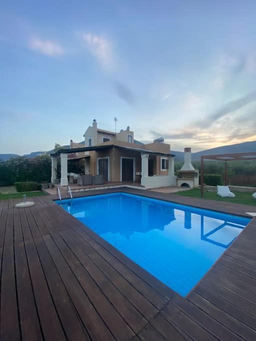Georges Villa Galaxidi, Family, Pool And Garden Экстерьер фото